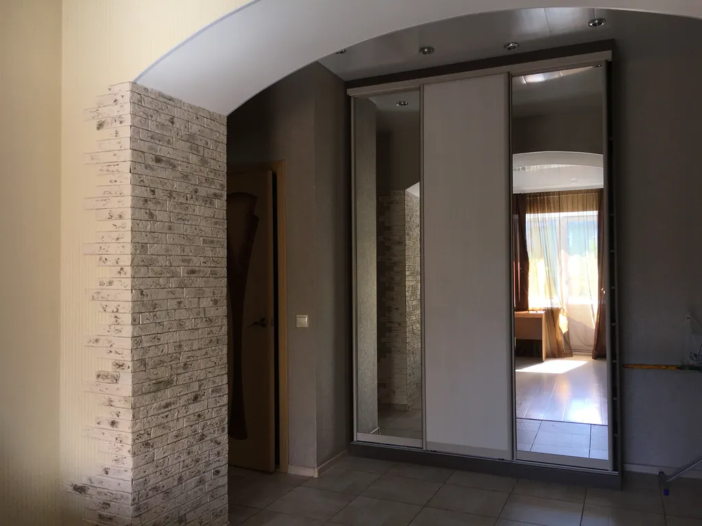 Трехкомнатная рядом с парком Горького