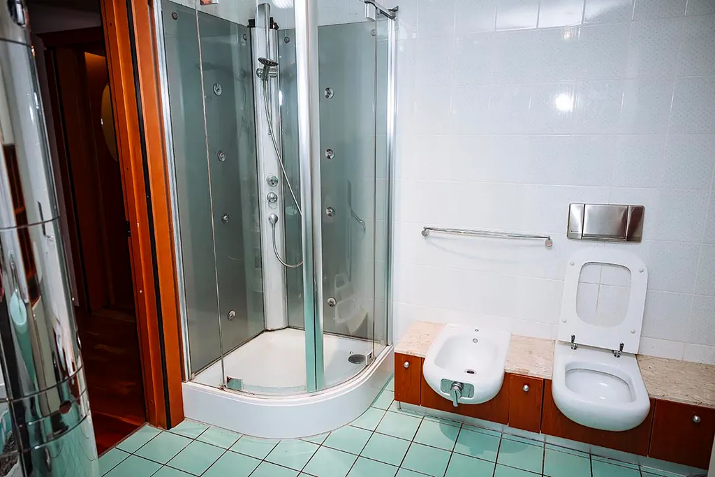 Белоснежная веранда и усадьба