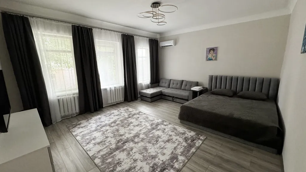 Просторная 2-комнатная квартира в центре города