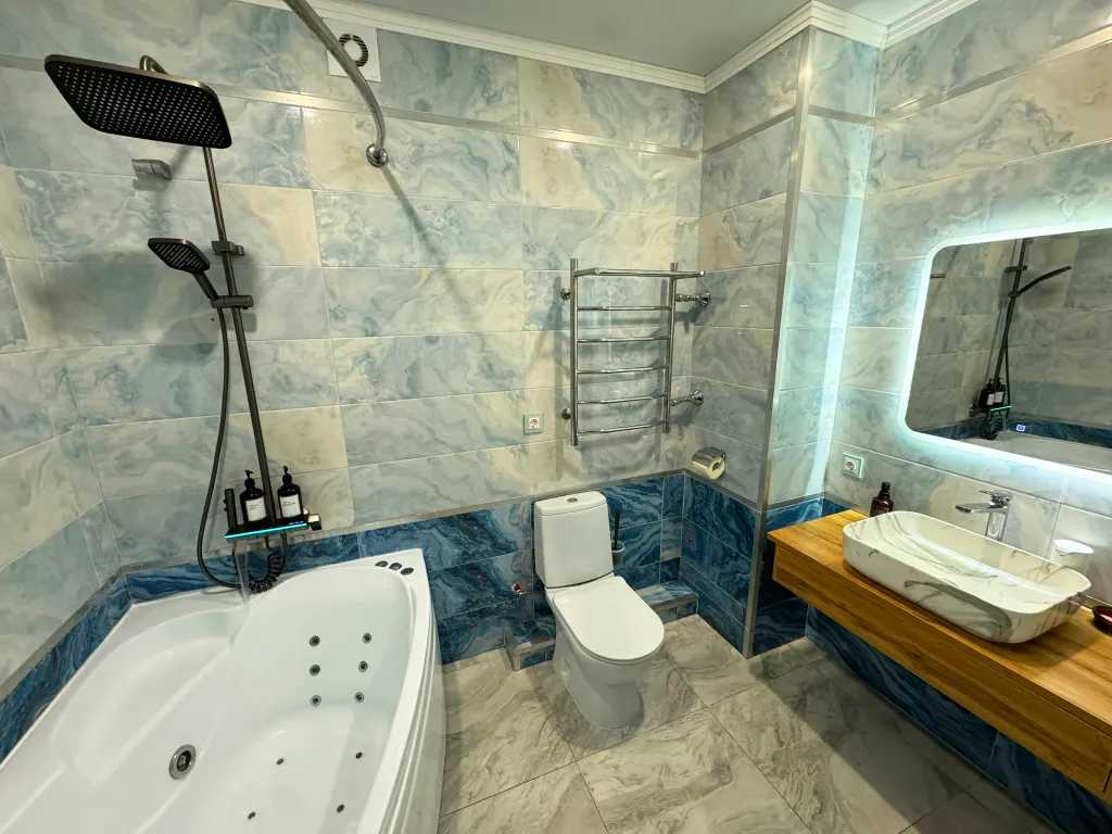 Vip-loft с джакузи, большая 1-комнатная квартира