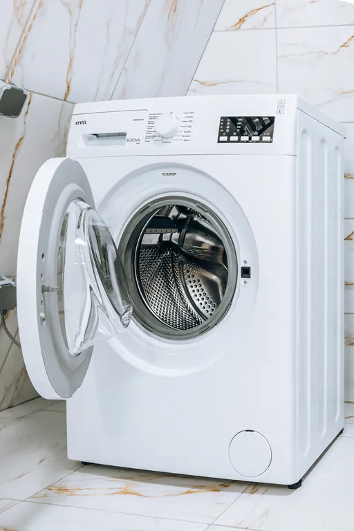 Коттедж в лесу с бассейном