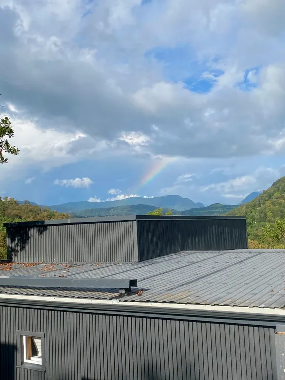 Уютный дом с видом на горы