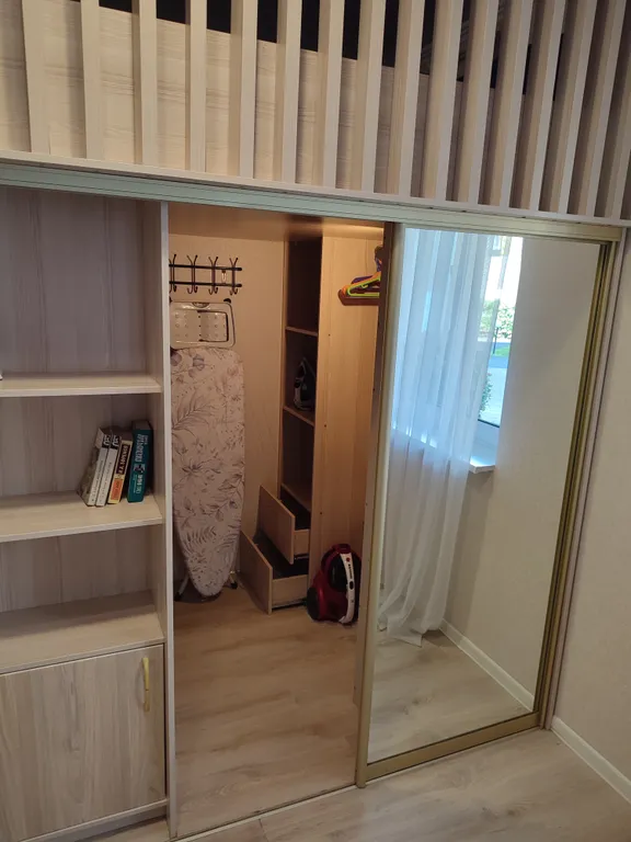 Квартира с 2 отдельными спальнями и кухней-гостинной недалеко от моря