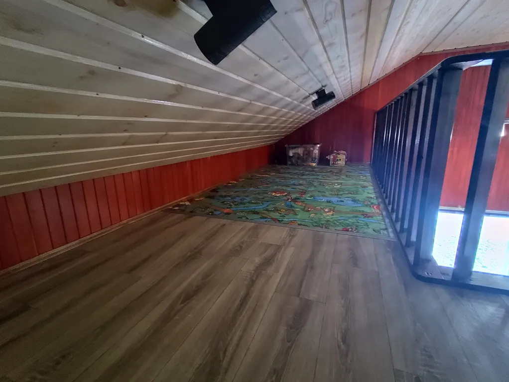 Дом на берегу озера