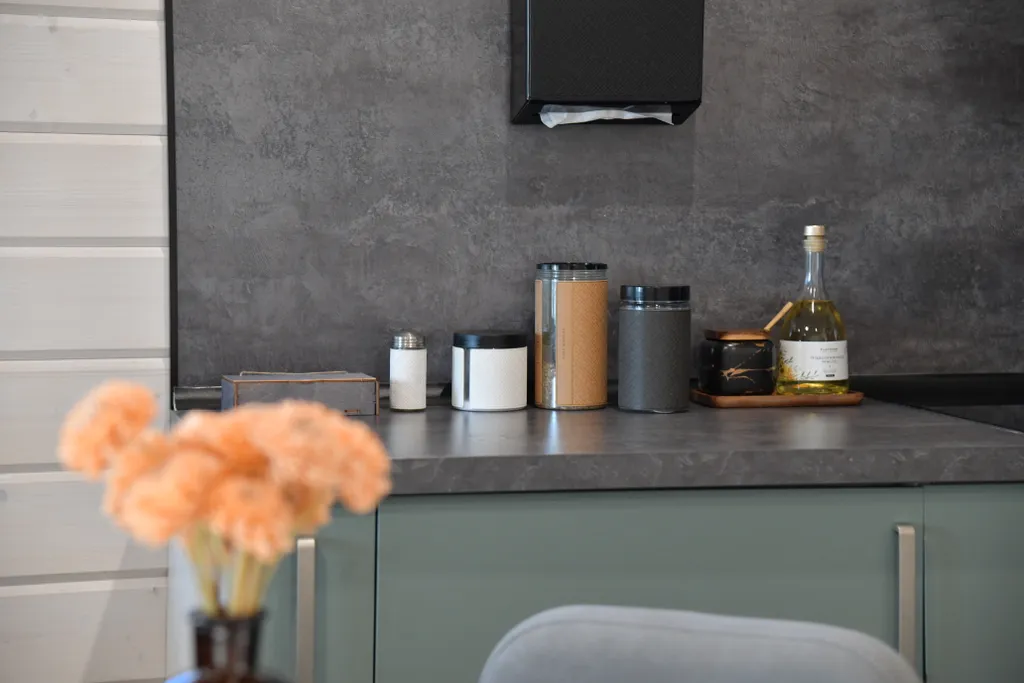 Дом на семью или компанию в лесу у большой воды