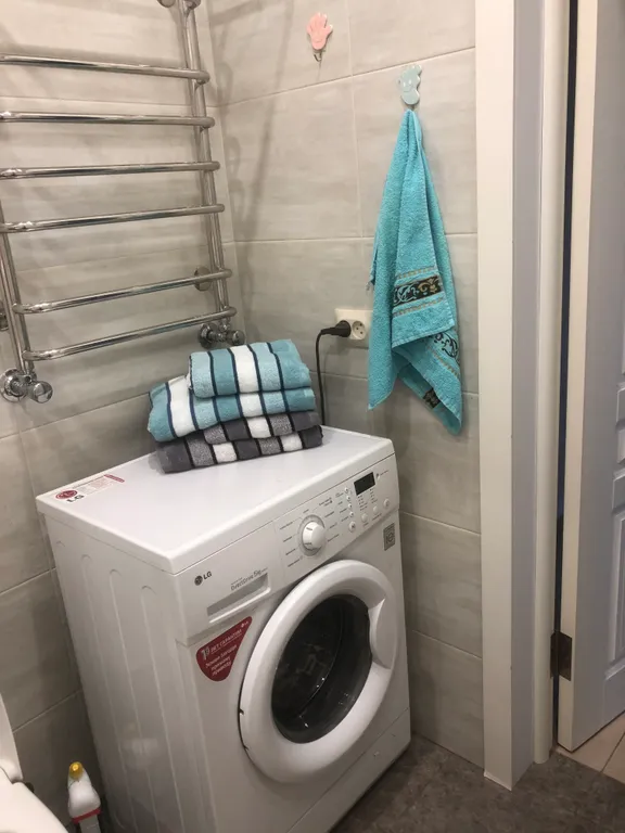 Просторная в центре, аэропорт 5 мин машиной, прекрасный вид на гору