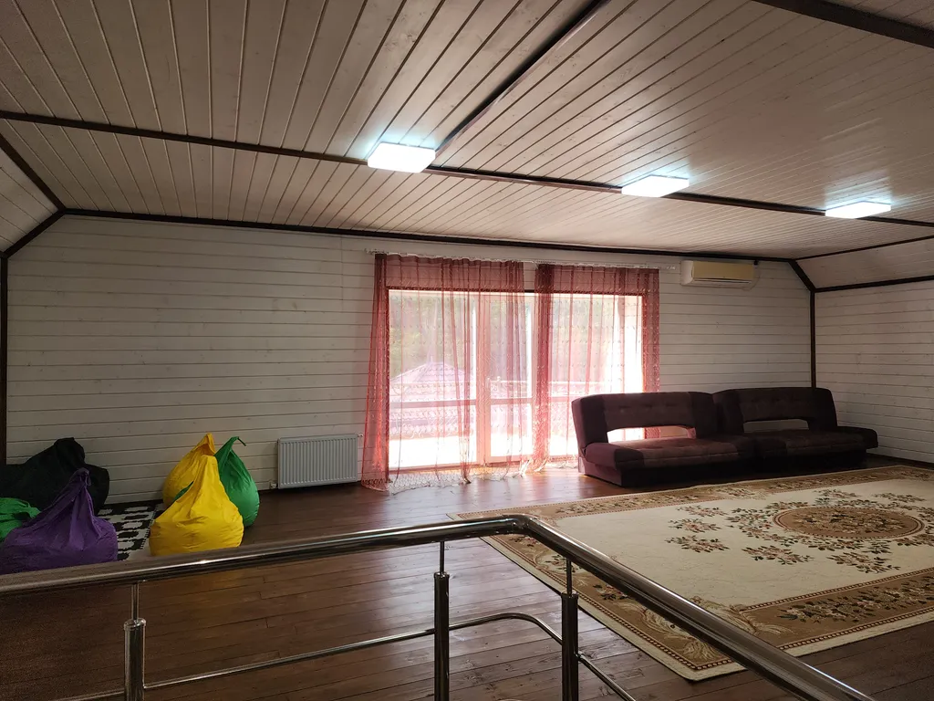 Уютный дом для большой компании