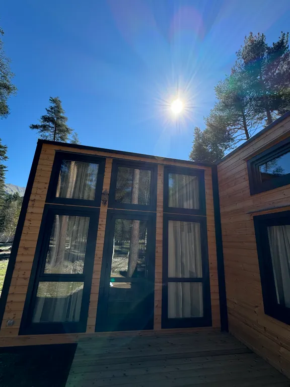 Коттедж в лесу рядом с рекой