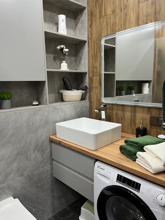 Новая уютная 1-я квартира с дизайнерским ремонтом в центре города