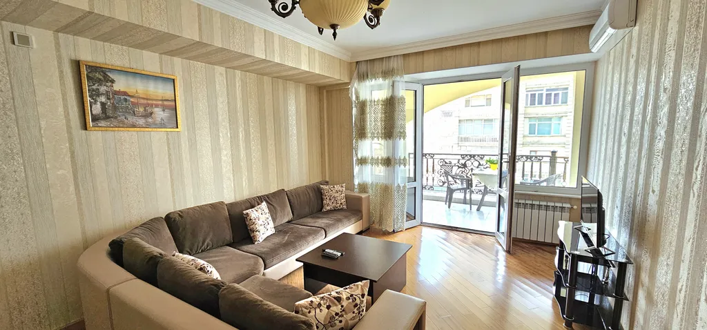 3-комнатная квартира с видом на море