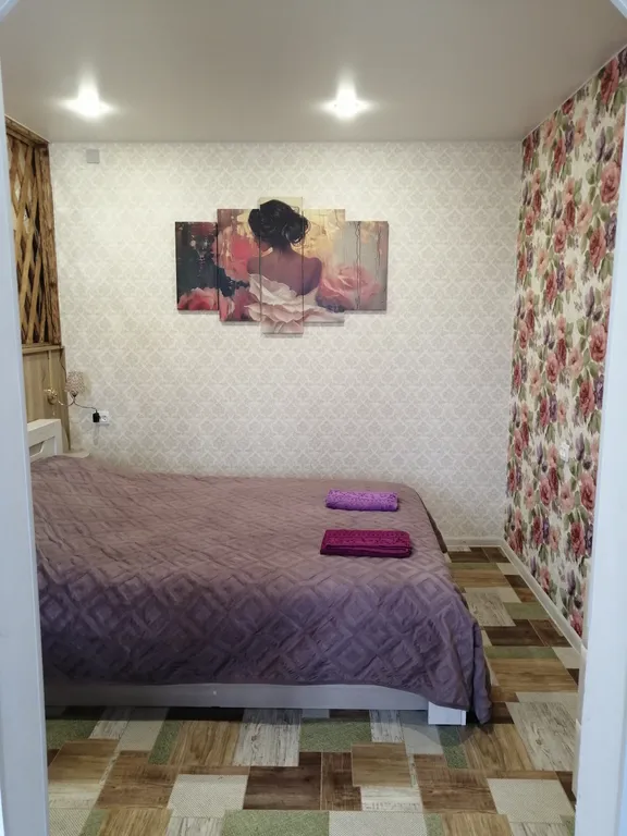 Квартира Квартира с видом на площадь — Тихвин