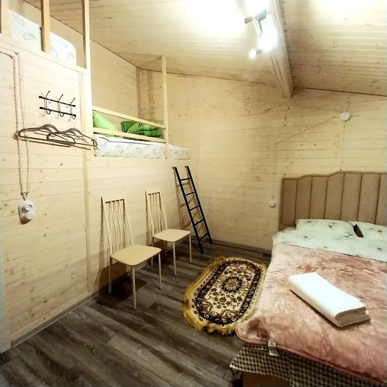 Уютный коттедж в центре посёлка Домбай