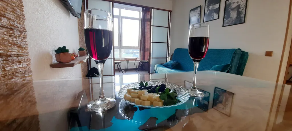 Апартамент с лаундж-зоной в экодизайне в центре города