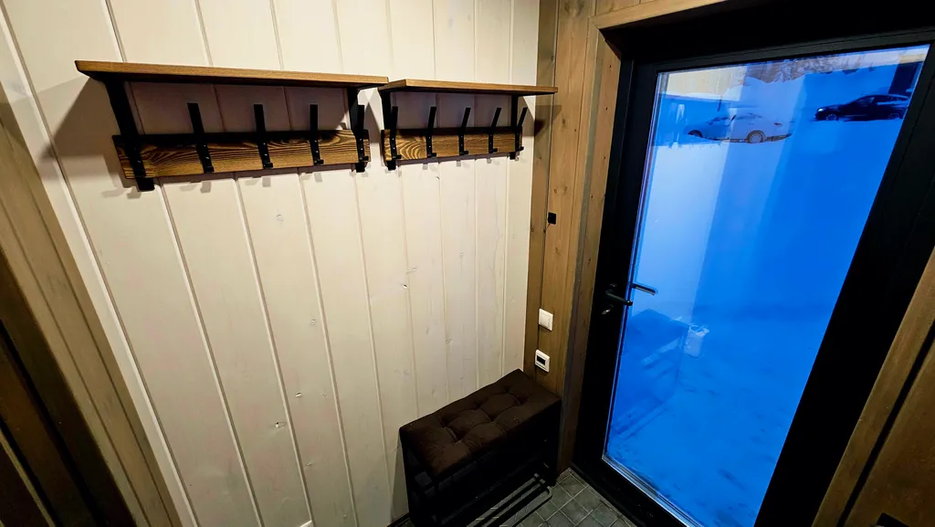 Далеко и надолго