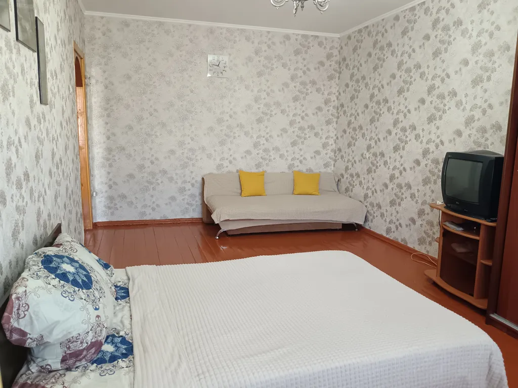 Экономка из окна видно Кремль