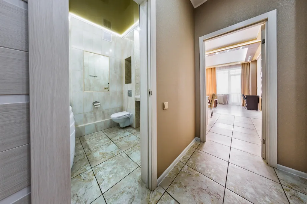 Эксклюзивные апартаменты с огромной джакузи и видом из окна на город