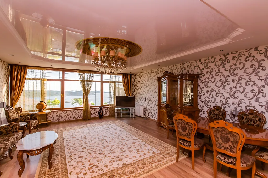 Шикарная вилла на берегу моря