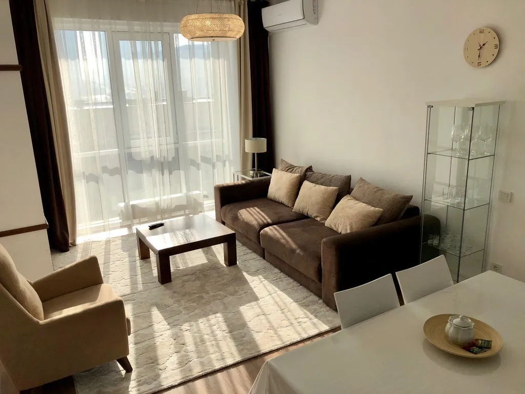 Жк «Браун» с видом на горы возле Мега Центра