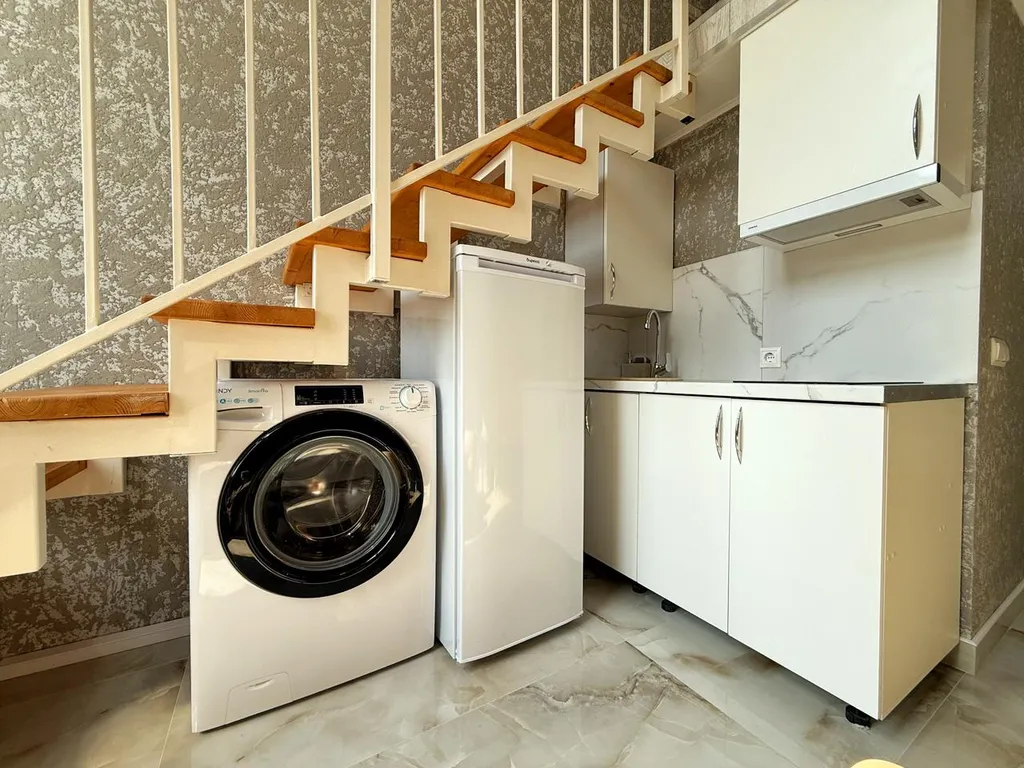 Апартаменты двухуровневые для троих, 3 минуты до пляжа