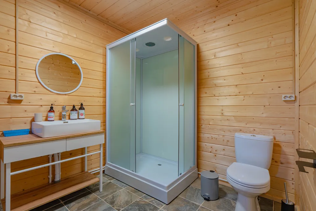 Малый дом с панорамным видом на озеро