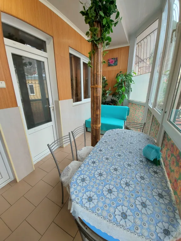 Двухкомнатная квартира со всеми удобствами в 5 минутах от моря