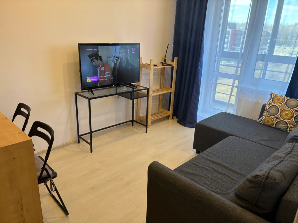 Тихий район у леса