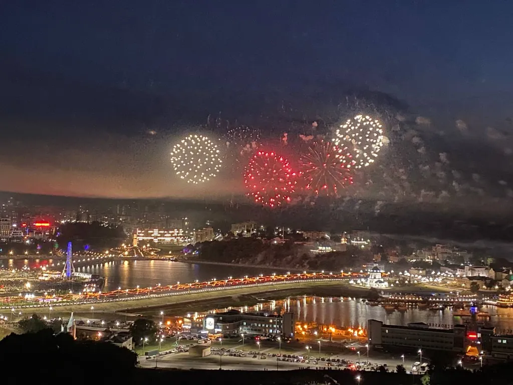 Апартаменты с панорамными окнами на залив