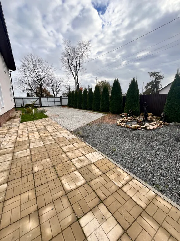 Уютный светлый дом с баней