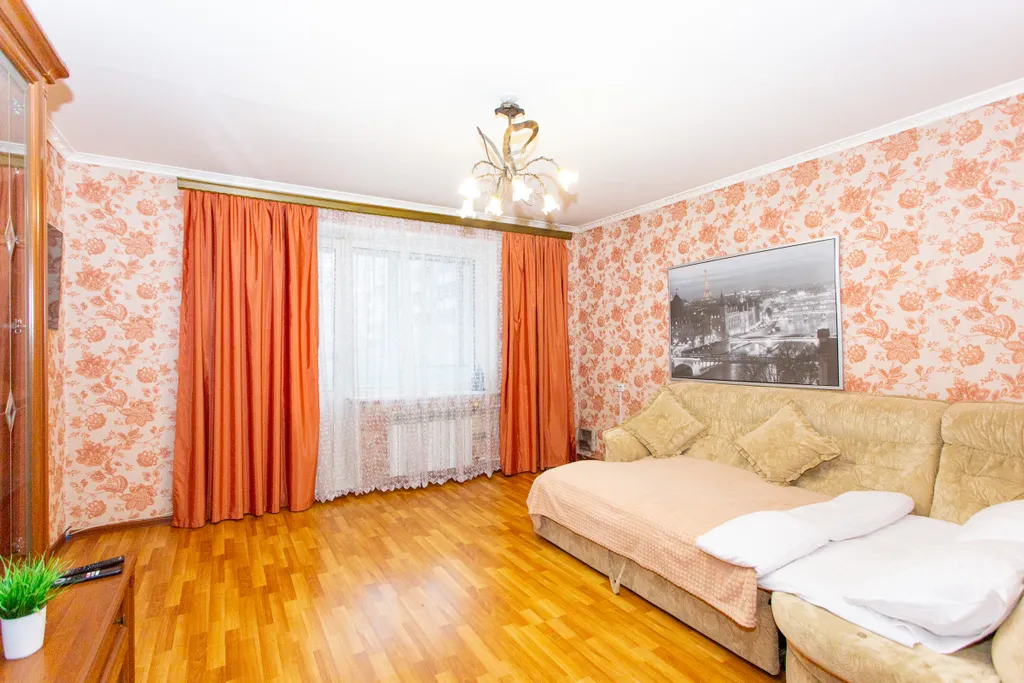 Квартира Комфортная 4-комнатная квартира в центре для большой компании — Новосибирск