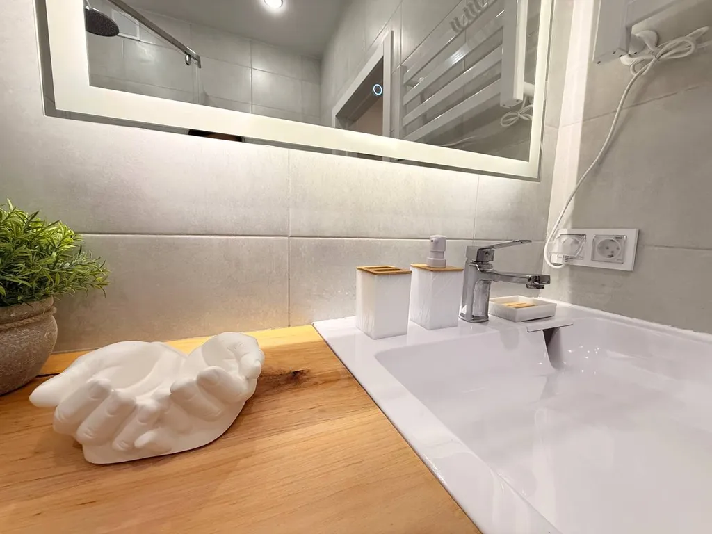 Уютная студия с прекрасным видом на горы.