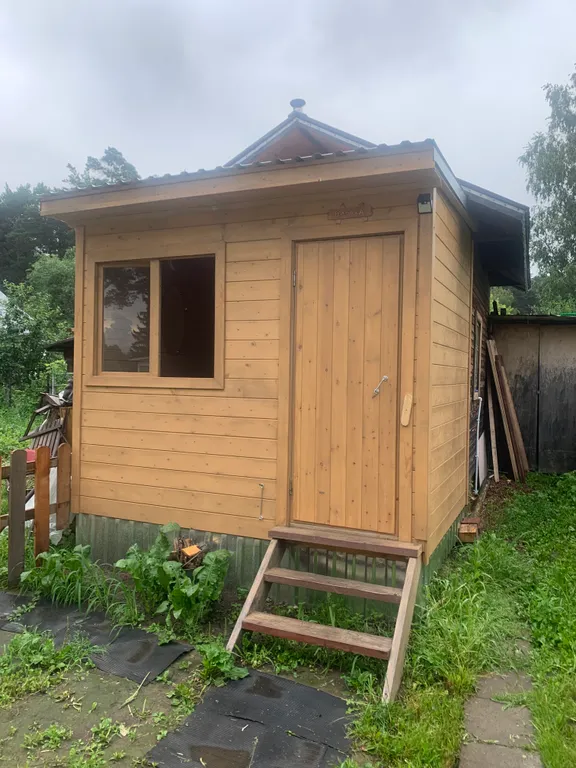 Живописный дом на природе недалеко от города