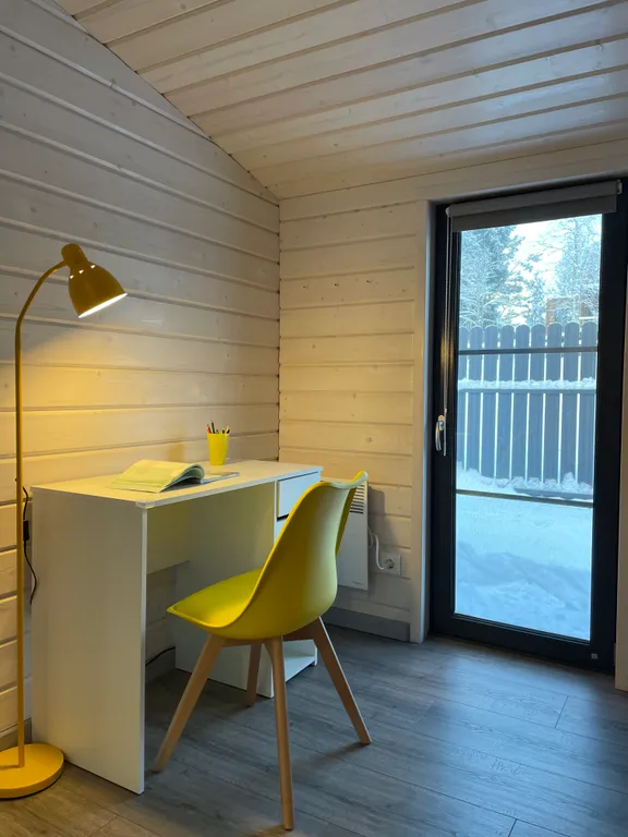 Коттедж Уютный дом с горячей купелью — Стеклянный