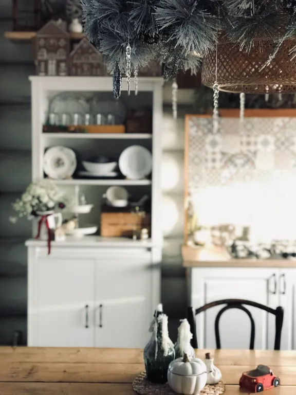 Уютный семейный дом у озера