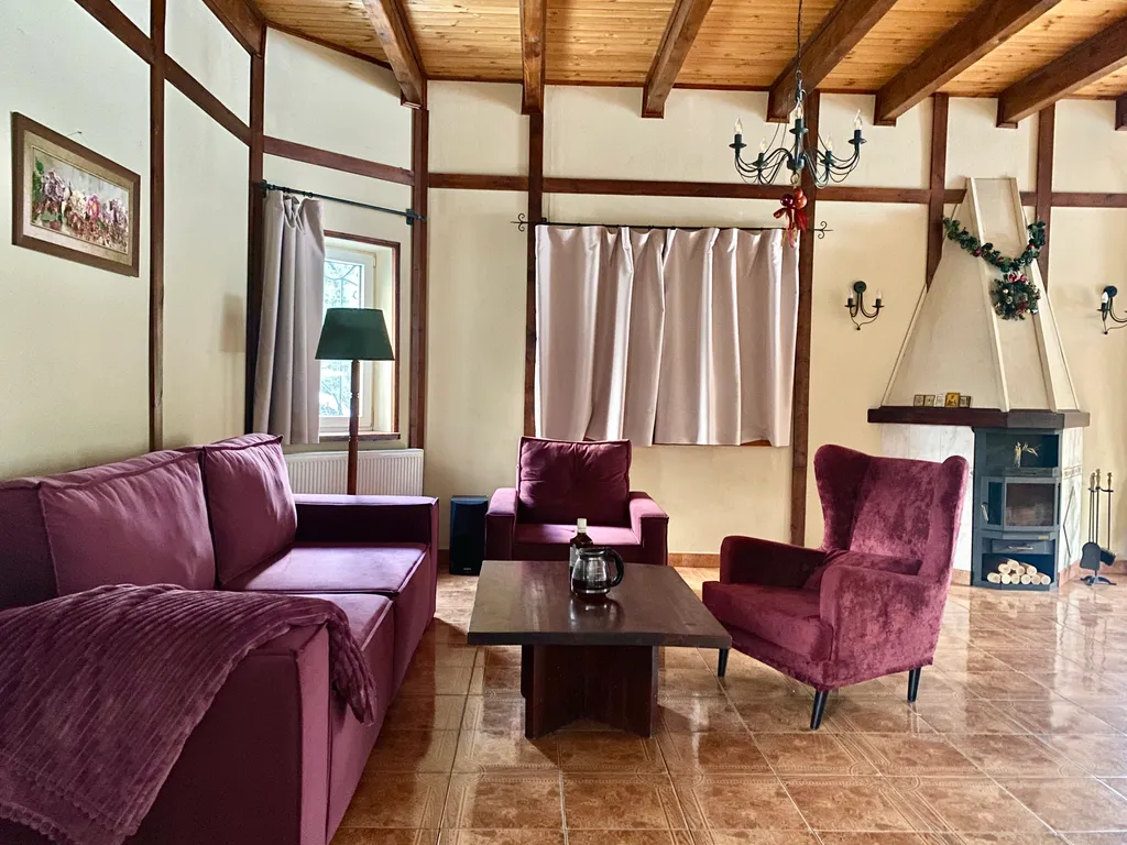 Тёплый коттедж в лесу