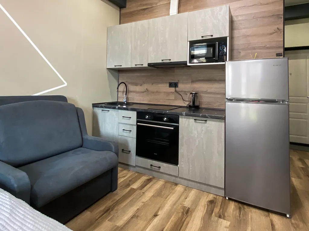 Дизайнерская студия с верандой