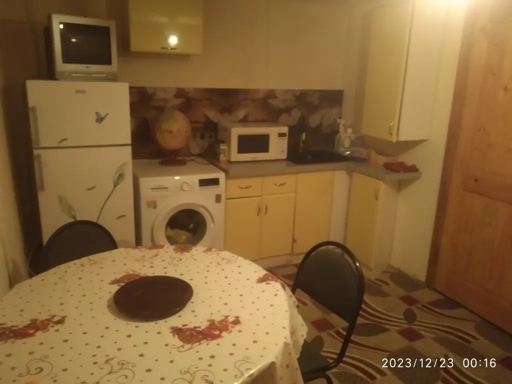 Дом с отдельно стоящей баней