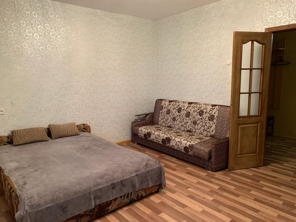 Двухкомнатная квартира в Советском районе.