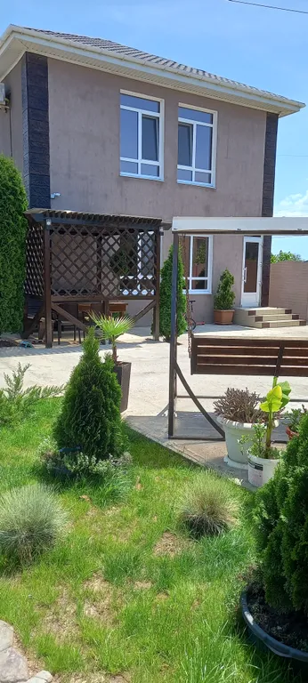 Квартира в семейном домике