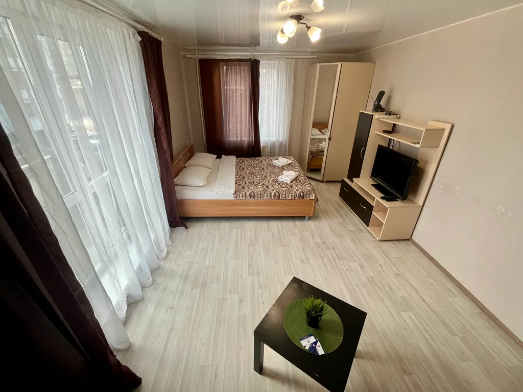 Однокомнатная квартира люкс в районе Универсама-2