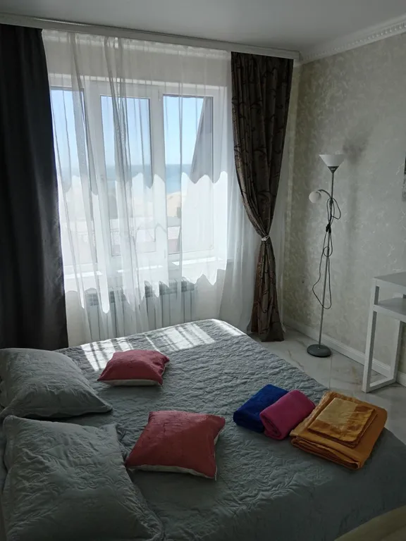 Шикарная огромная квартира с видом на море