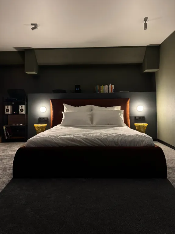 Лофт с видом на реку и порт