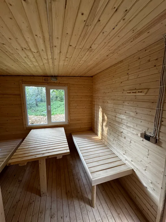 Уютное Бунгало в лесу у горнолыжного склона и пляжа Сорочаны