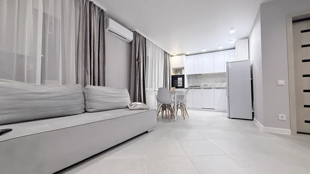 Уютная двухкомнатная квартира — аренда посуточно в Саратов