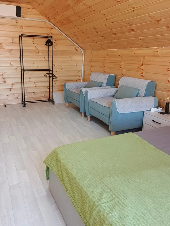 Дом с большим бассейном с видом на море