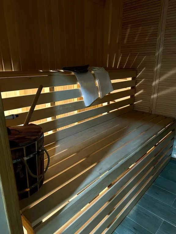 Дом с видом на озеро с баней