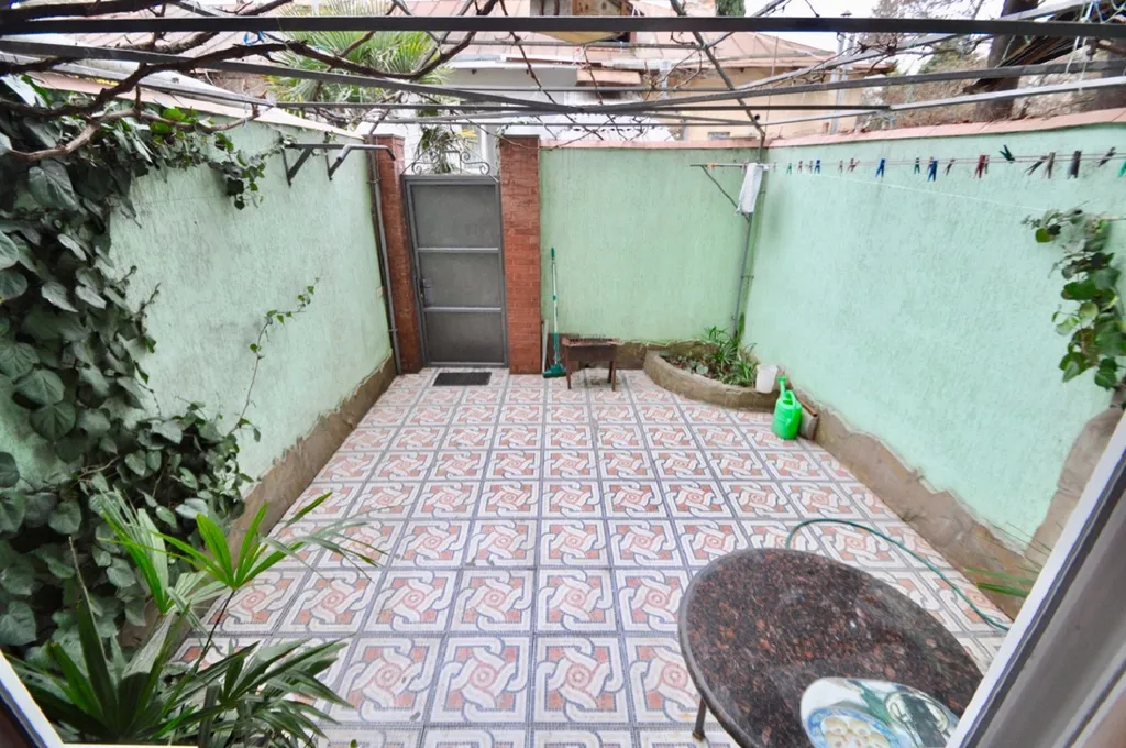 Квартира Квартира с двориком в центре — Ялта