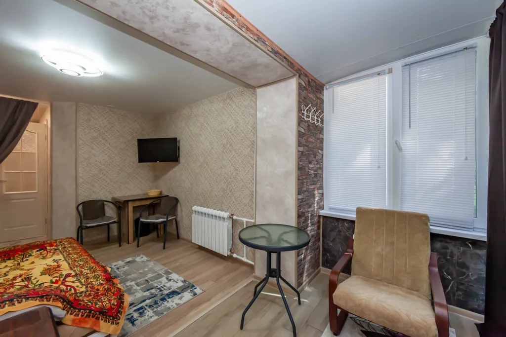 Уютная новая студия с садом на москольце