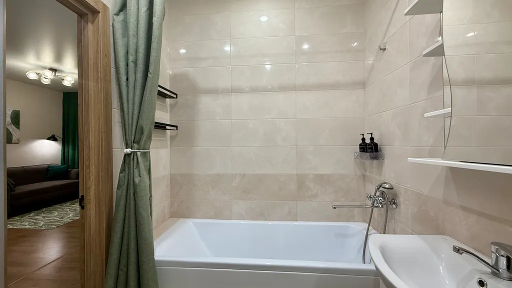 Дизайнерская Евро2 для 6 гостей у Суворовского училища