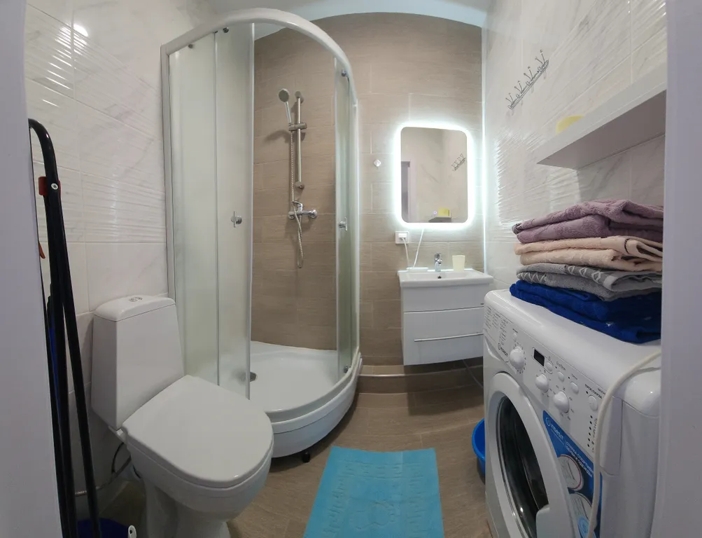 Студия в новом корпусе с видом на бассеин и горы