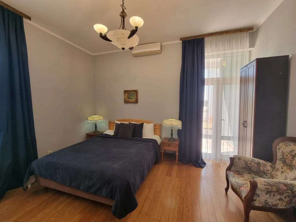 Вилла с открытым бассейном и видом на море